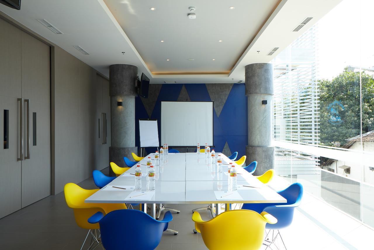 Ibis Budget Cirebon Exteriér fotografie